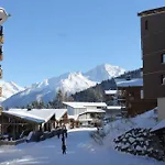 Saboia A48 Cles Blanches Courchevel